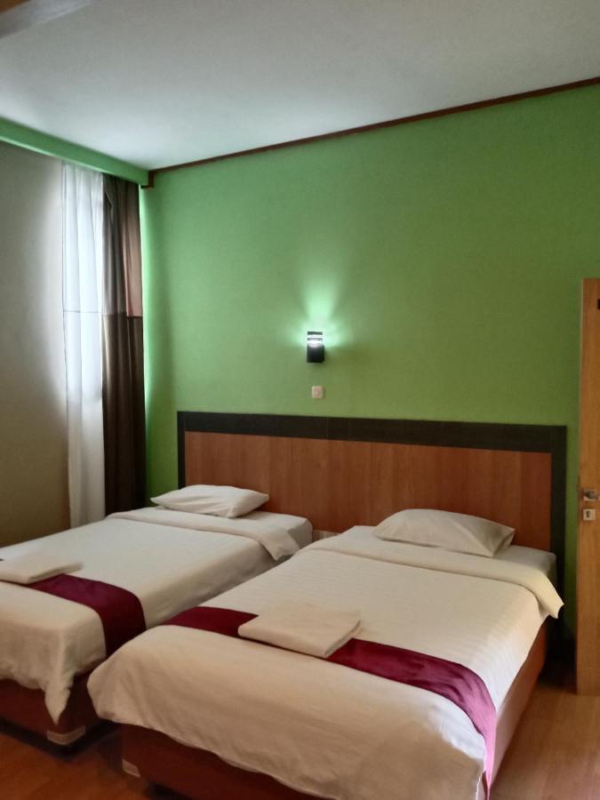 The New Orlinds Guest House Wonosari ภายนอก รูปภาพ